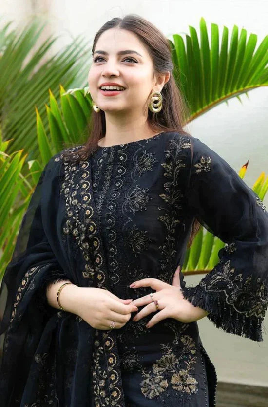 DANANEER-3PC KHADDAR EMBROIDERED SHIRT WITH CHIFFON EMBROIDERED DUPATTA & TROUSER-DPC-4116