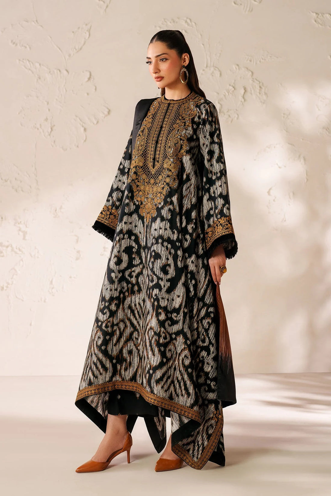 BAROQUE-3PC VISCOSE PRINTED EMB SHIRT WITH VISCOSE PRINTED DUPATTA AND TROUSER-DPC-2639