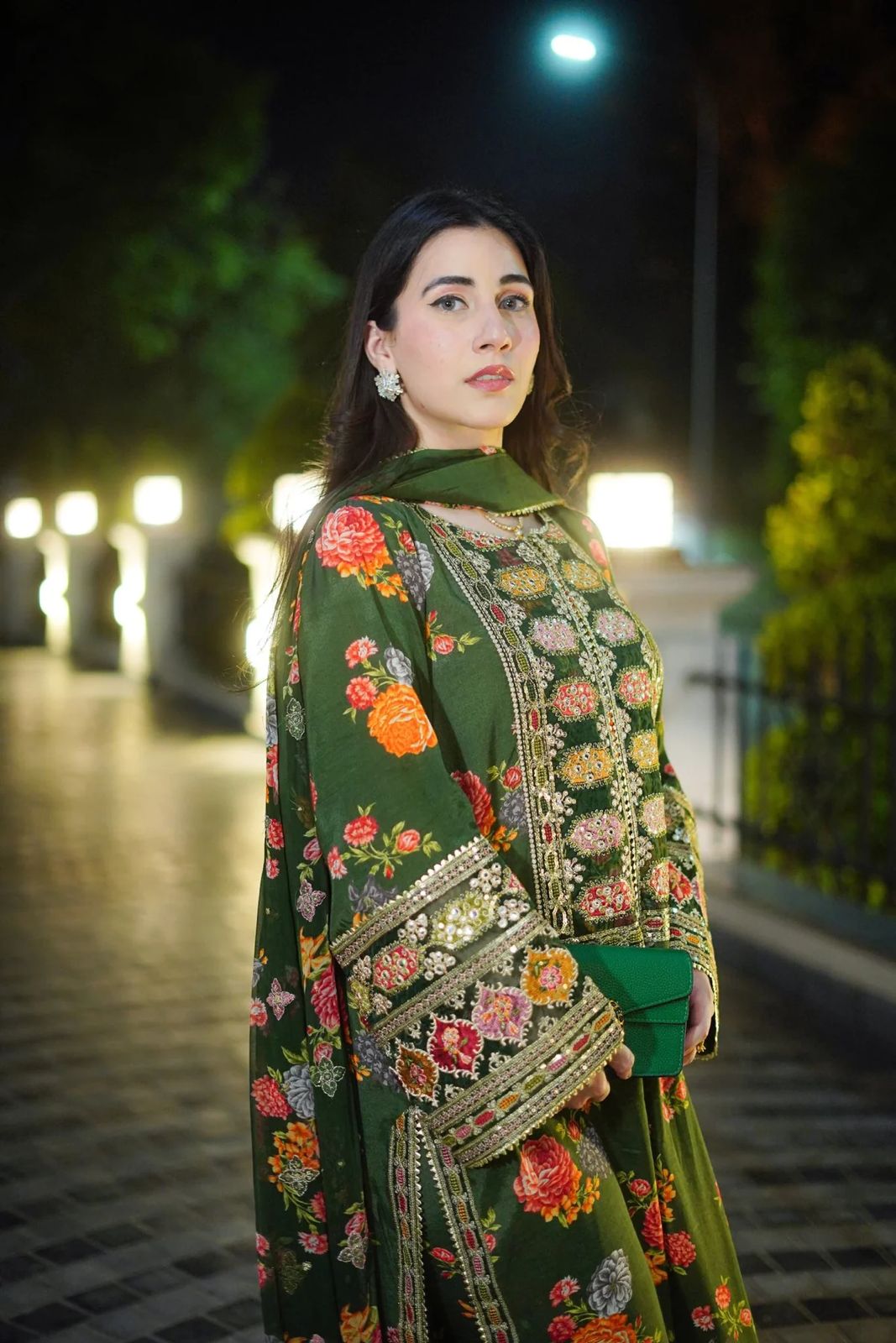BAROQUE-3PC SHAMOZE SILK PRINTED EMBROIDERED SHIRT WITH SOFT SILK PRINTED EMB DUPATTA & PRINTED TROUSER DPC-1739