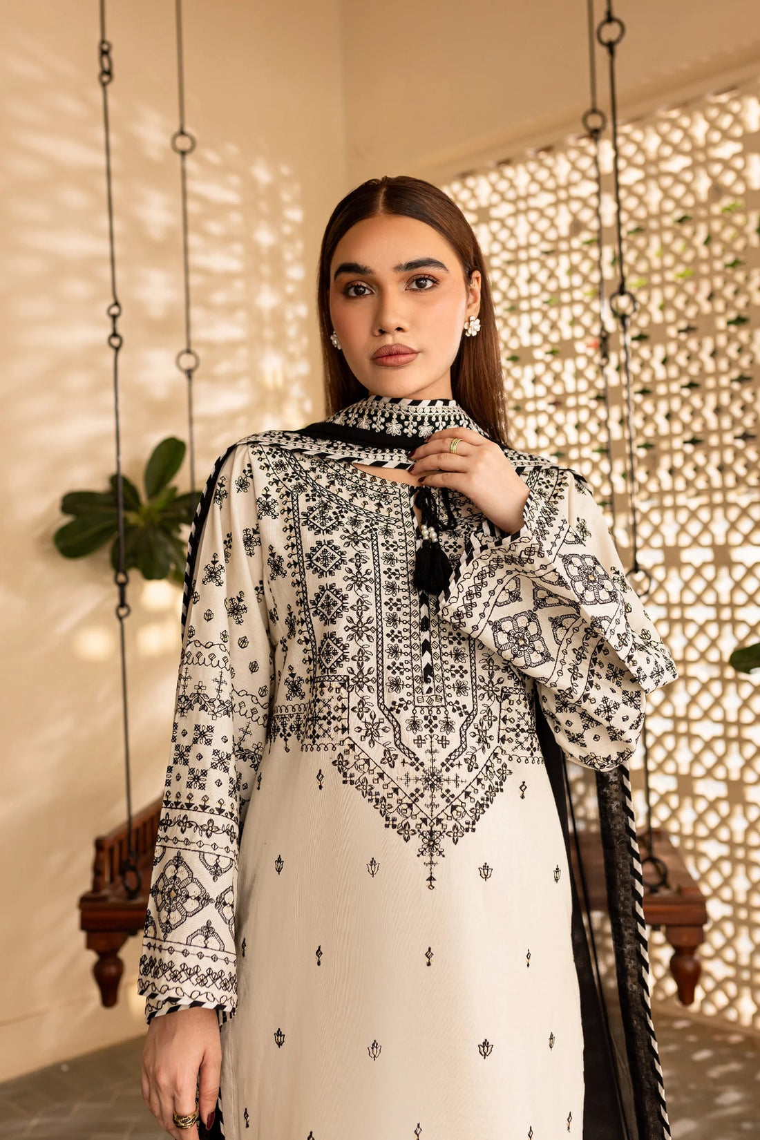 BATIK-3PC DHANAK EMBROIDERED SHIRT WITH CHIFFON EMBROIDERED DUPATTA AND EMB TROUSER-DPC-410