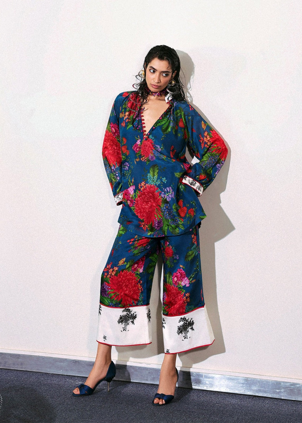 HUSSAIN REHAR-3PC SILK PRINTED SHIRT WITH SOFT SILK PRINTED DUPATTA & TROUSER DPC-3005