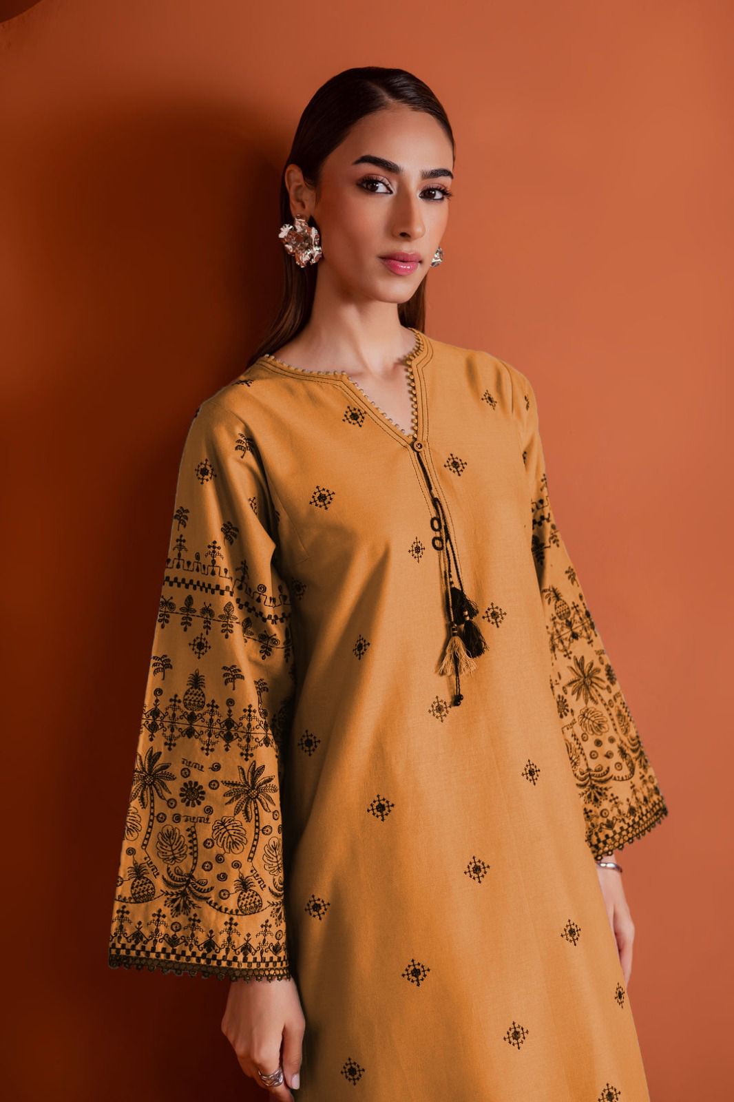 URGE-2PC DHANAK EMBROIDERED SHIRT AND EMBROIDRED SLEEVES-DPC-