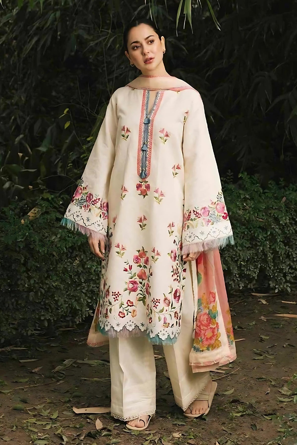ZARASHAHJAHAN- 3PC DHANAK EMBROIDERED SHIRT WITH COUTRAI WOOL SHAWL & TROUSER-DPC-4133