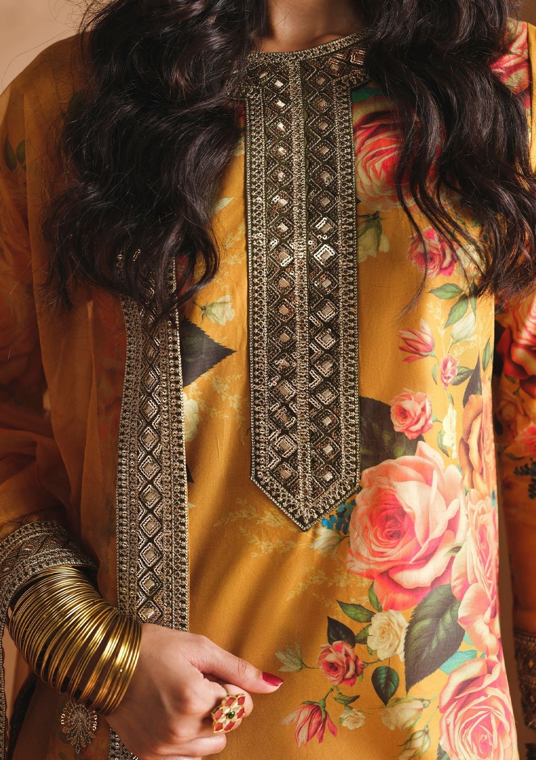 ZAINAB CHOTANI-3PC SHAMOZE SILK PRINTED EMBROIDERED SHIRT WITH SOFT SILK PRINTED EMB DUPATTA & EMB TROUSER DPC-1726