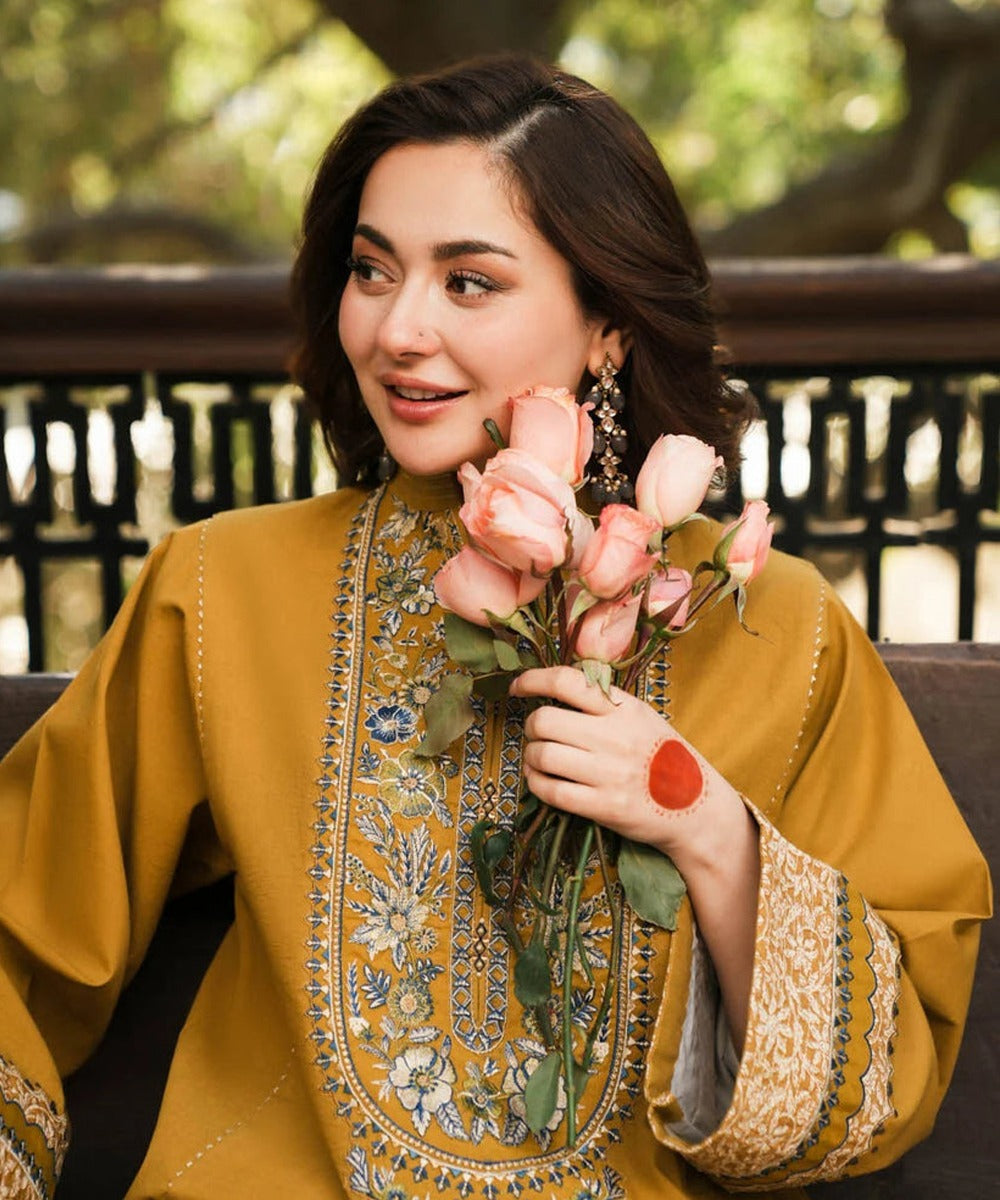 SAPPHIRE-3PC-DHANAK EMBROIDERED SHIRT WITH COUTRAI PRINTED SHAWL & DHANAK TROUSER-DPC-115
