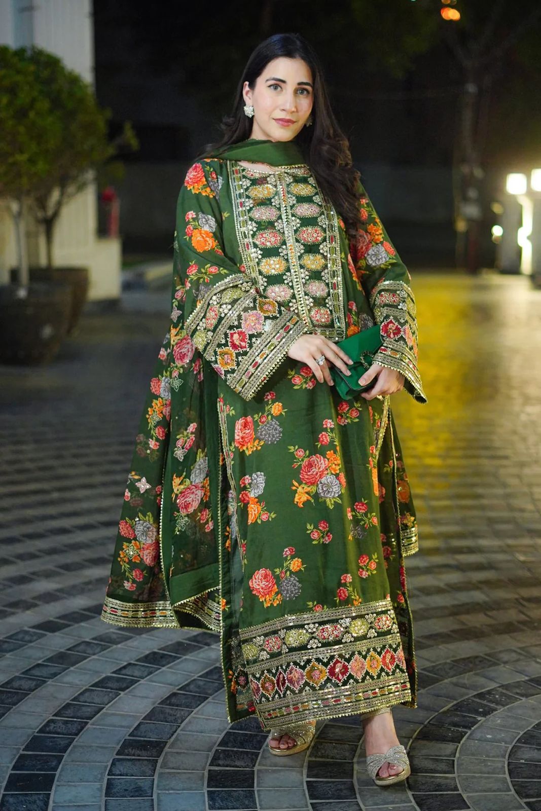 BAROQUE-3PC SHAMOZE SILK PRINTED EMBROIDERED SHIRT WITH SOFT SILK PRINTED EMB DUPATTA & PRINTED TROUSER DPC-1739