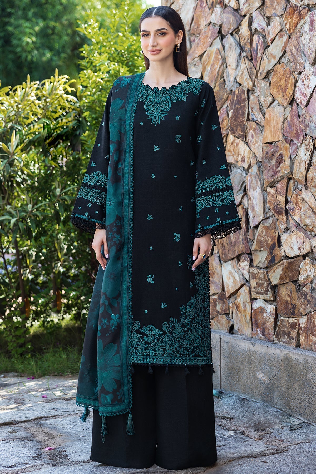 BATIK-3PC KHADDAR EMBROIDERED SHIRT WITH COURTRAI PRINTED SHAWL AND TROUSER-DPC-4391