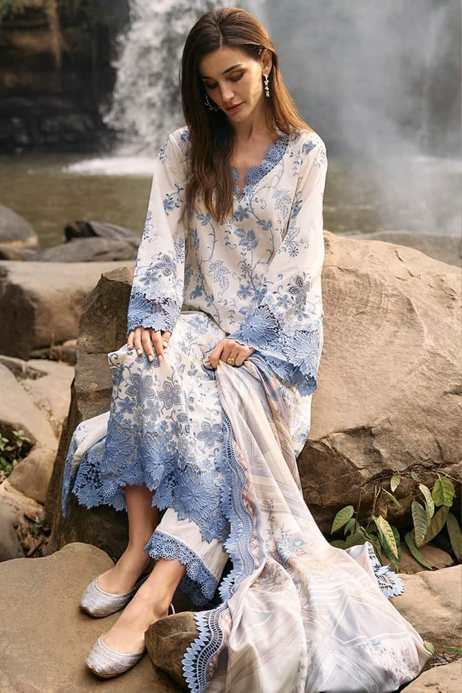 IMAGE-3PC DHANAK EMBROIDERED SHIRT WITH COURTAI PRINTED SHAWL & TROUSER-DPC-4099