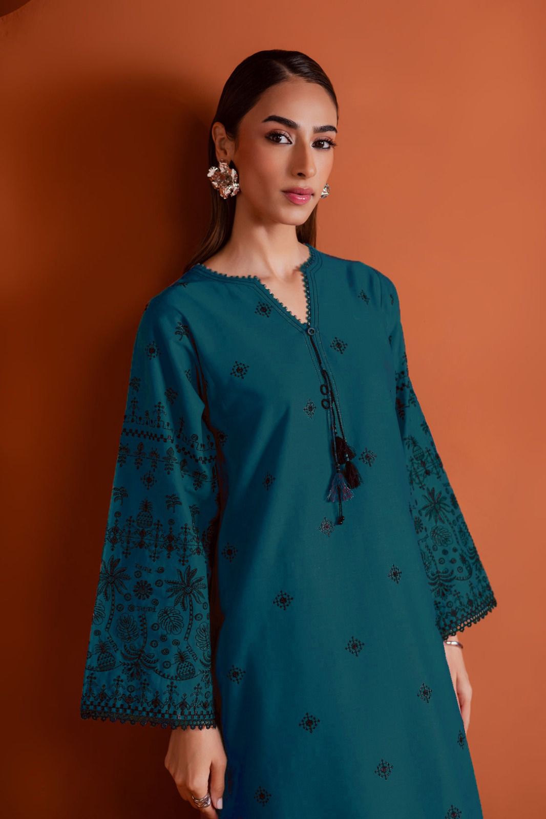 URGE-2PC DHANAK EMBROIDERED SHIRT AND EMBROIDRED SLEEVES-DPC-