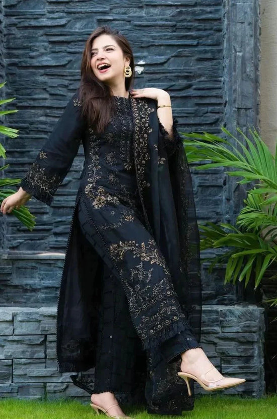 DANANEER-3PC KHADDAR EMBROIDERED SHIRT WITH CHIFFON EMBROIDERED DUPATTA & TROUSER-DPC-4116