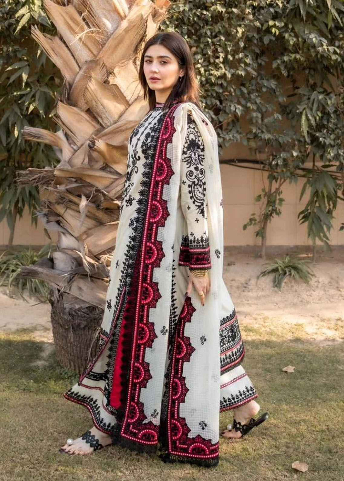 MEHWAR-3PC DHANAK EMBROIDERED SHIRT WITH KASHMIRI JACQUARD WOOL SHAWL AND EMB TROUSER -DPC-1501