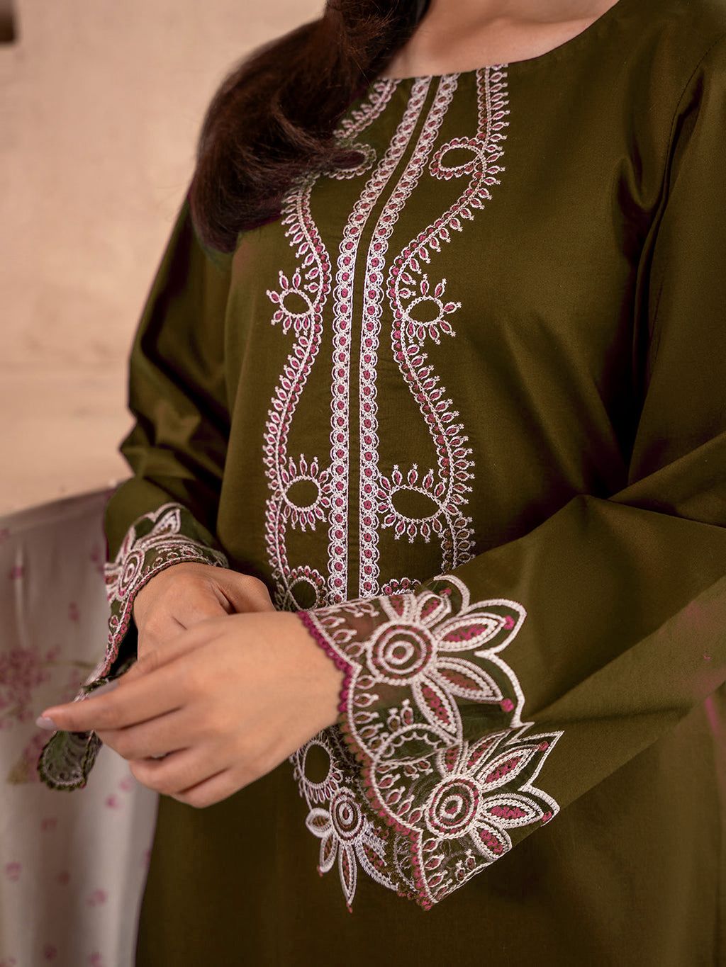 ‎URGE-2PC DHANAK EMBROIDRED SHIRT WITH DHANAK EMBROIDRED SLEEVES-DPC