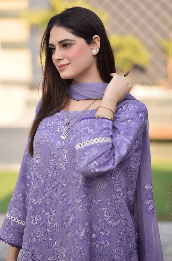 BAREEZE-3PC DHANAK EMBROIDERED SHIRT WITH CHIFFON EMBROIDERED DUPATTA AND TROUSER DPC-4163